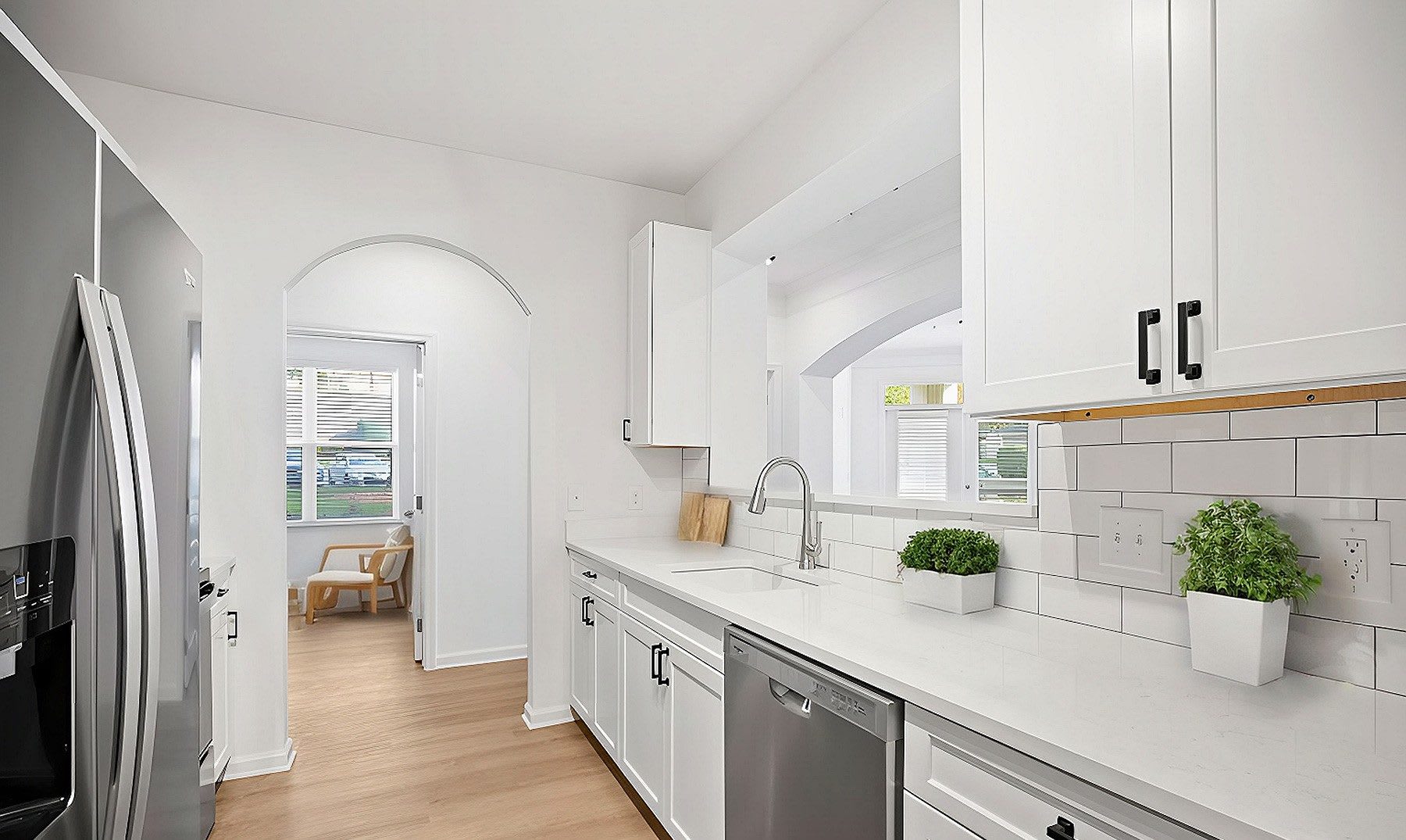 Weston Lakeside Apartments – photo 1