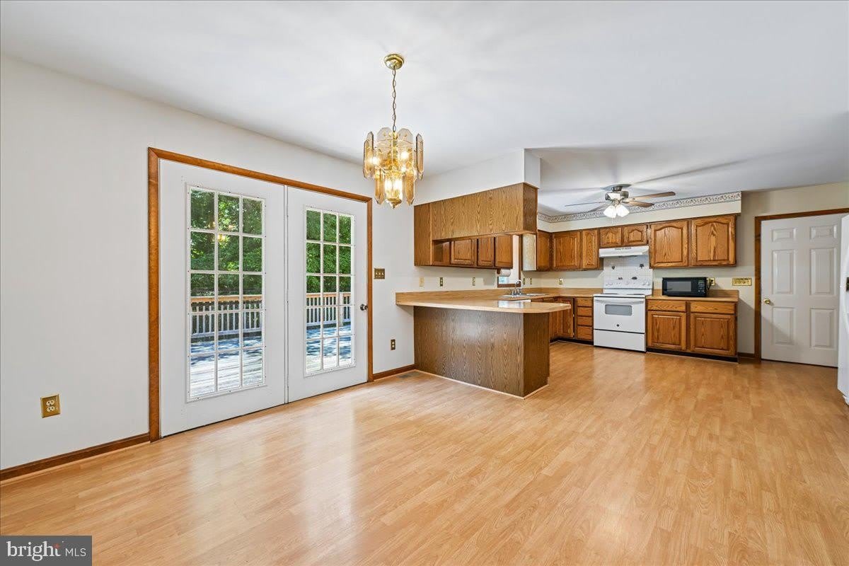 13245 CROOM Road – photo 4