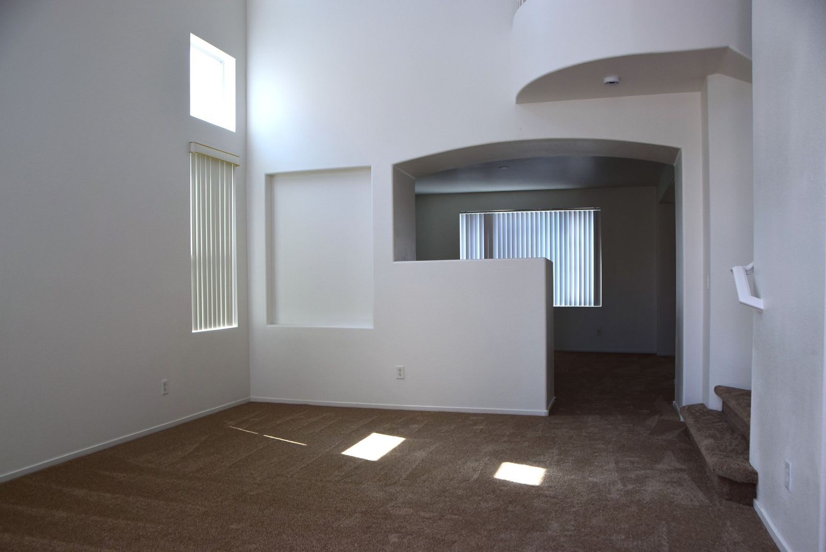 Southwest Southern Terrace 4 Bedroom Home – photo 4