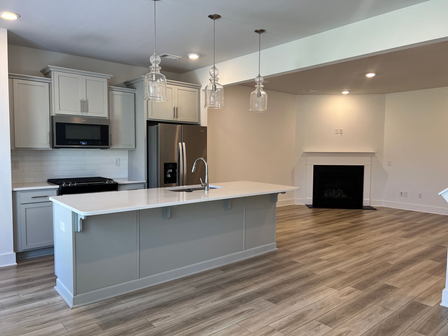Stunning 3/2 Rental Unit in Prime Simpsonville Location! – photo 2