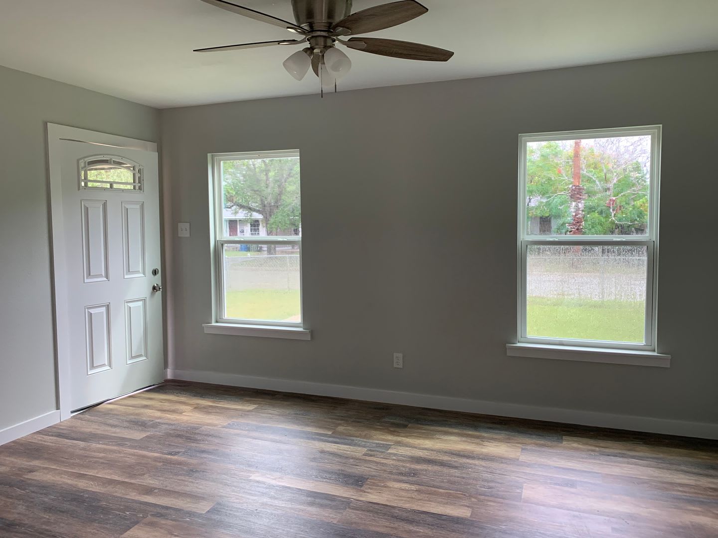 610 Caddo – photo 2