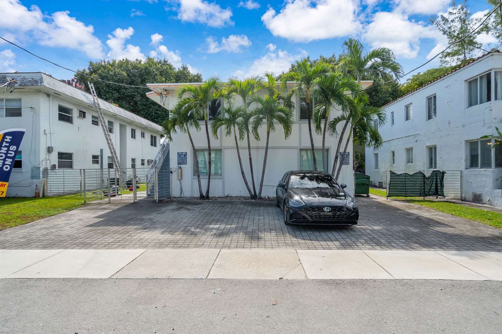 560 Northeast 63rd Street – photo 1