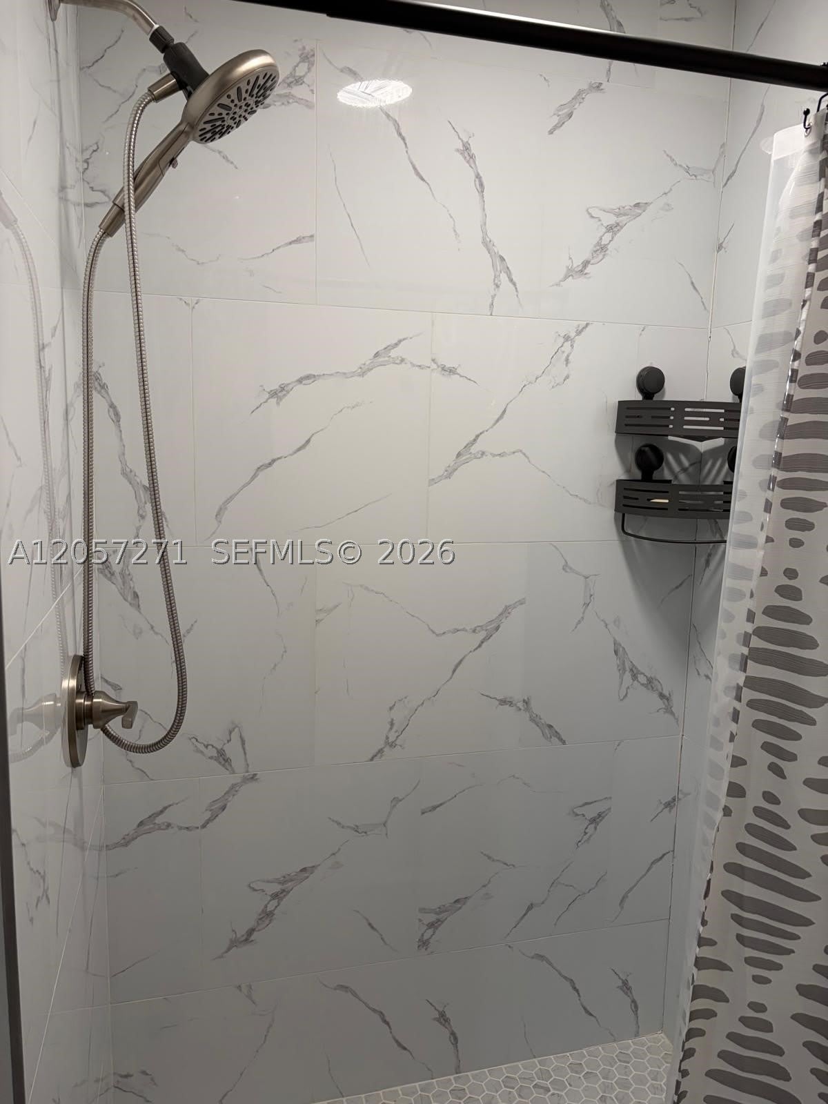 840 NE 159th St – photo 2
