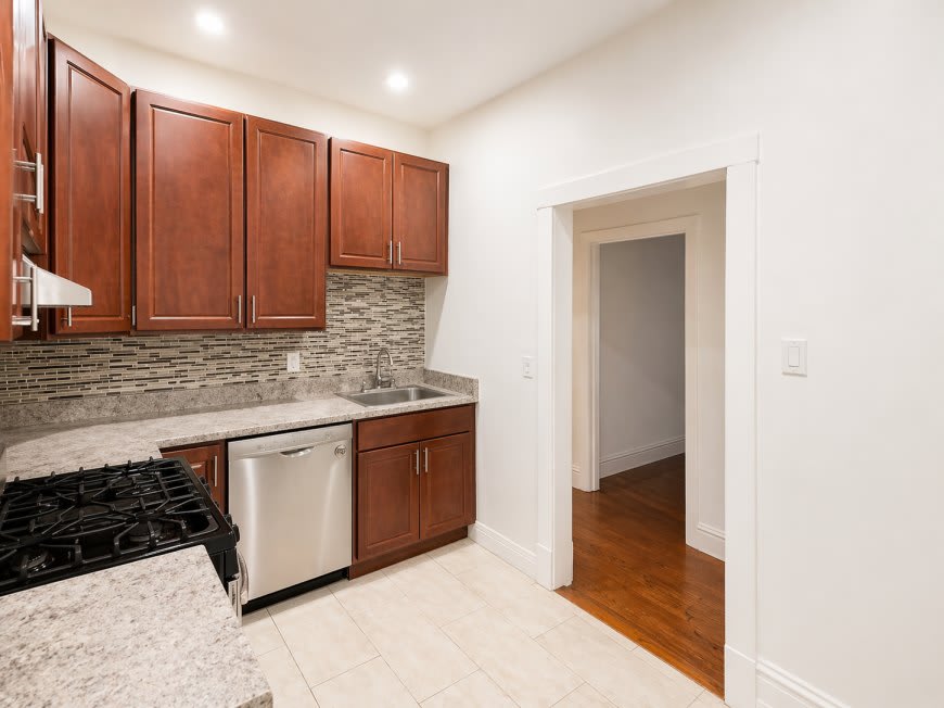 2467 North Clark – photo 2