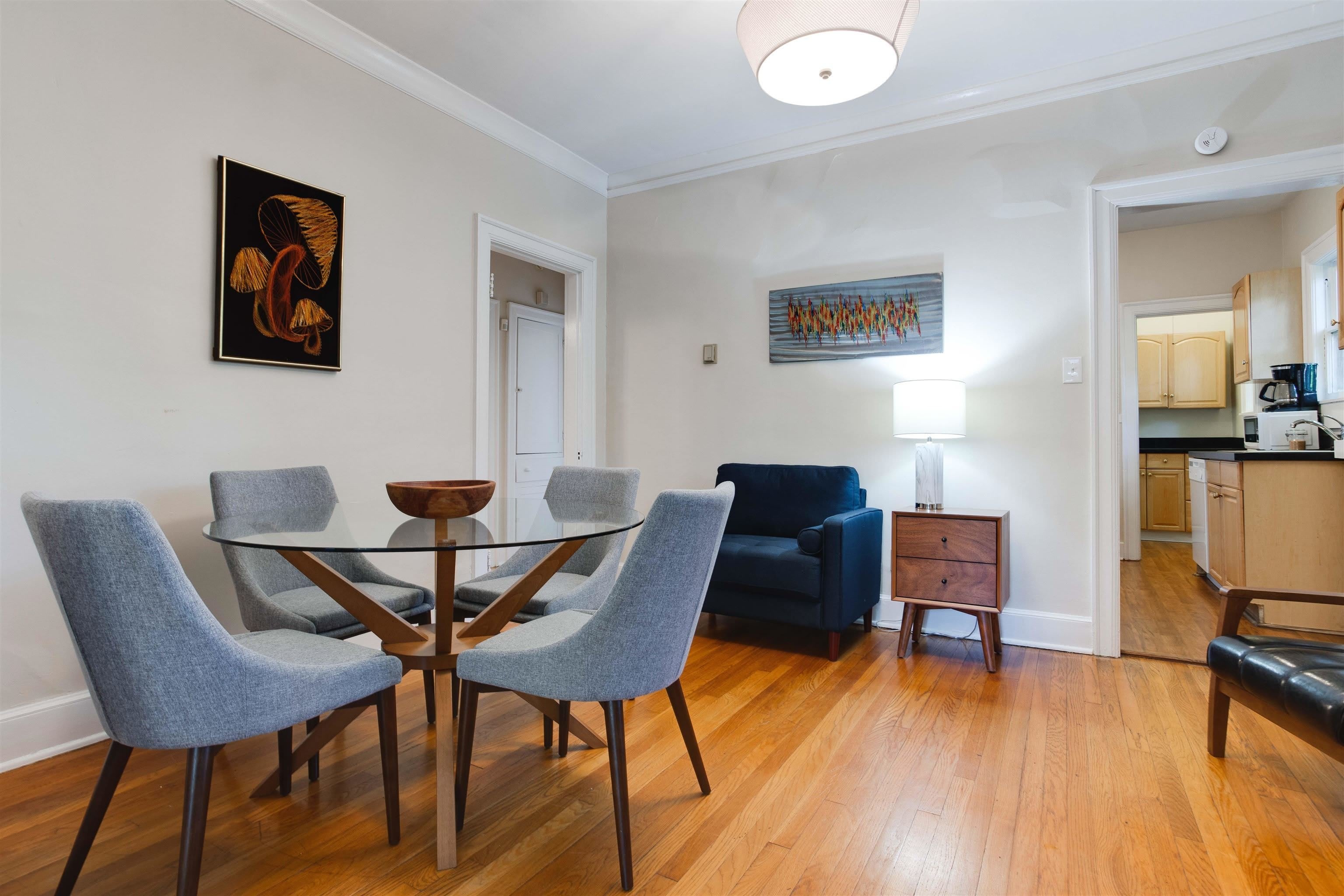 669 S MANSFIELD St – photo 2