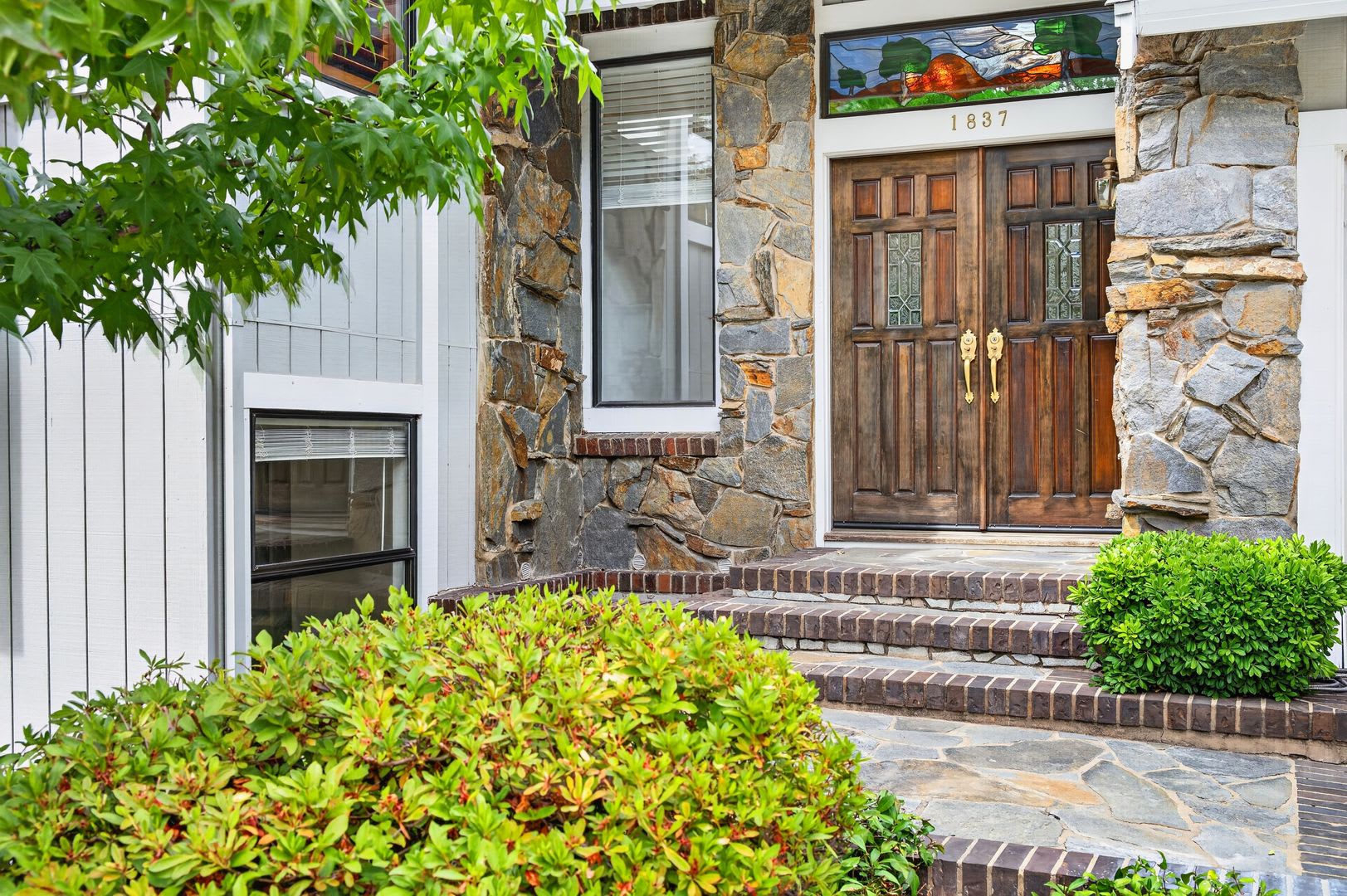 Must See Spacious Alamo 4BR Home with Remodeled Baths & Expansive Yard – Monte Vista Schools! – photo 2