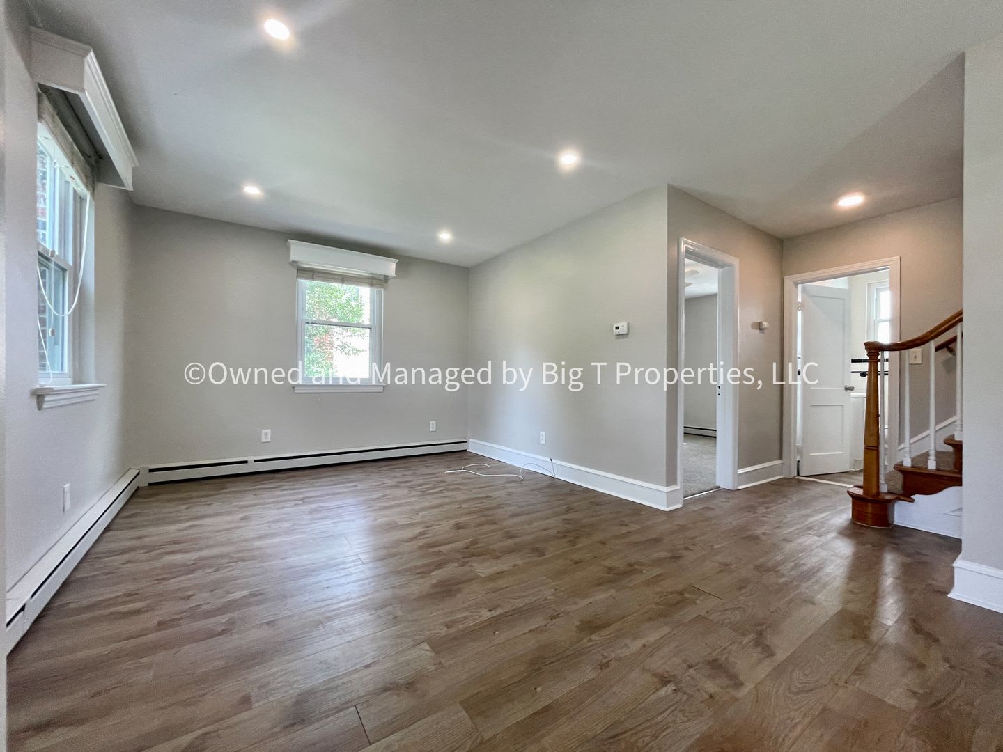 Adorable 3 bd Cottage on nice street – photo 2