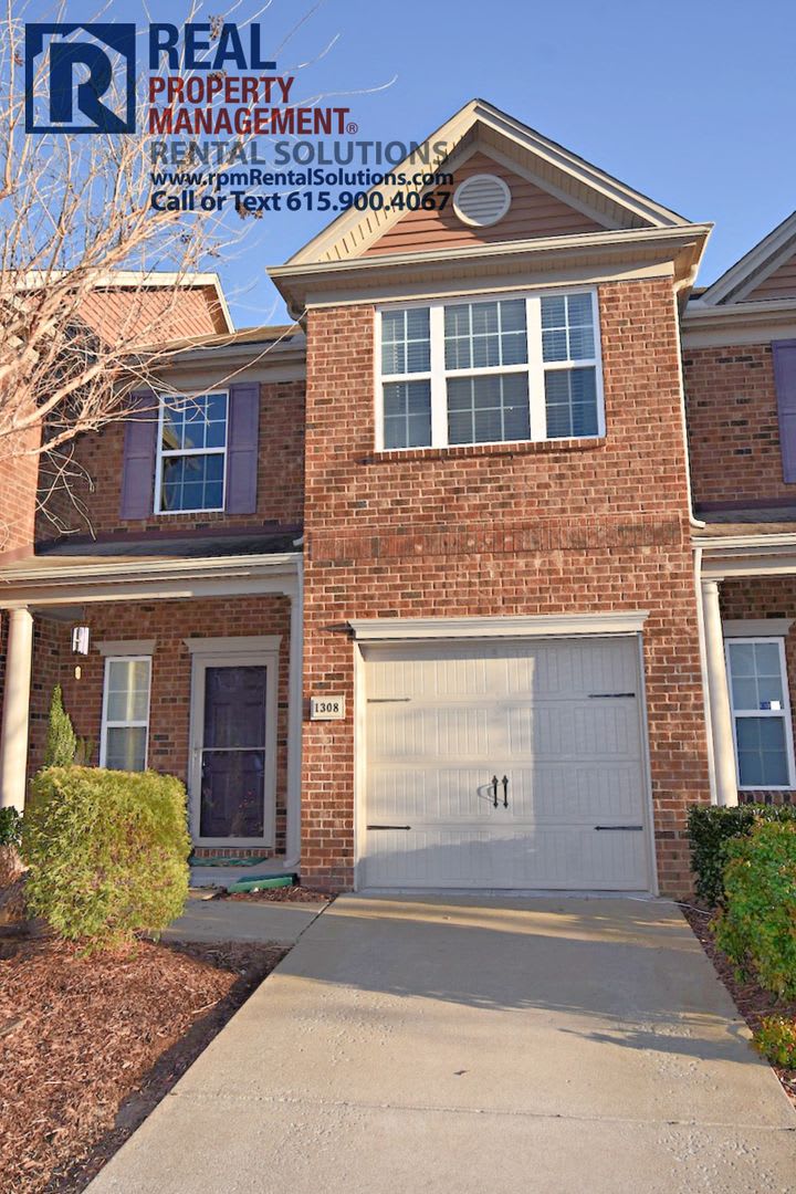 Fantastic 3BR townhome in Nippers Corner w/ attached garage! – photo 1