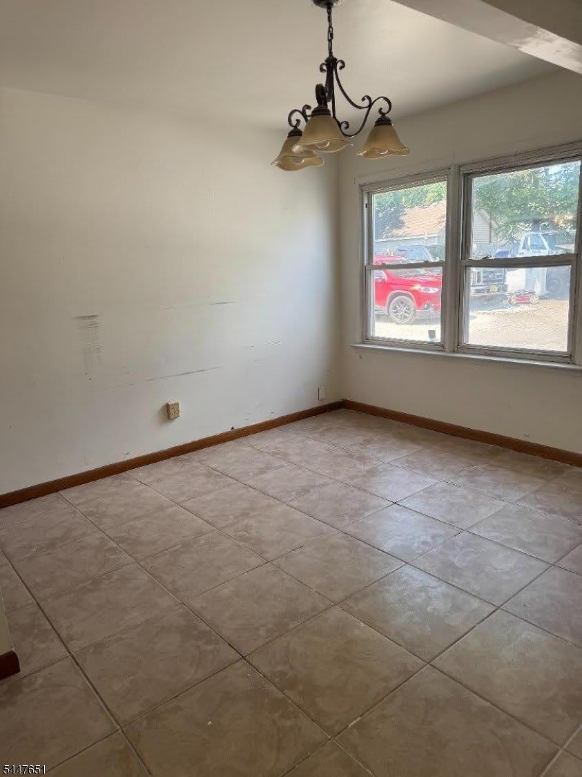 526 Jackson Ave – photo 5