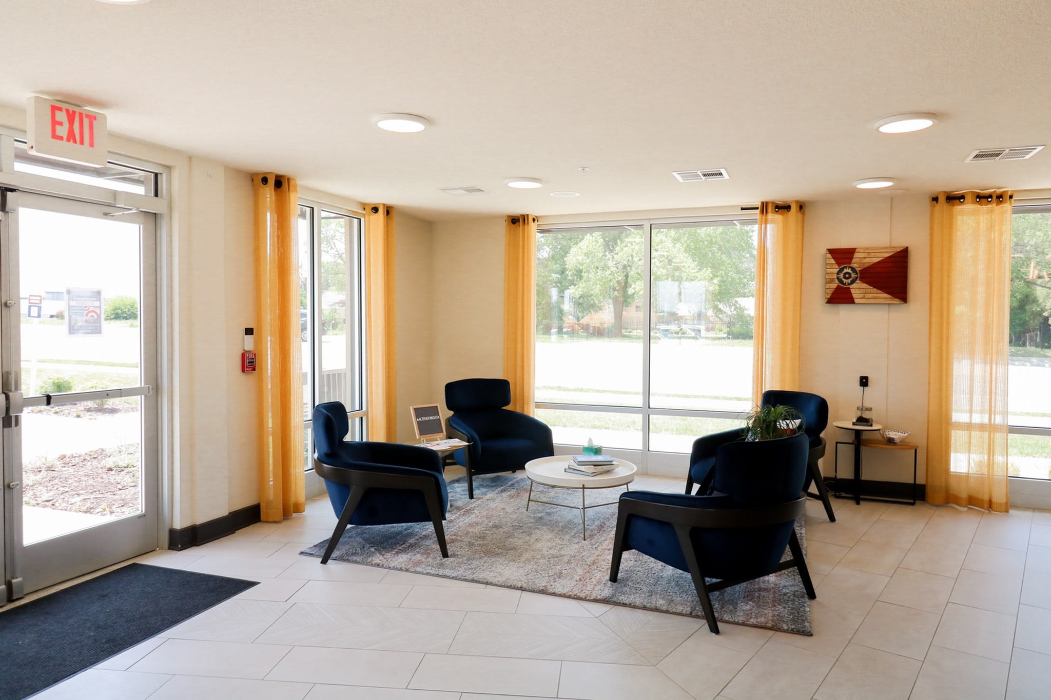 517 N Sagebrush St – photo 3