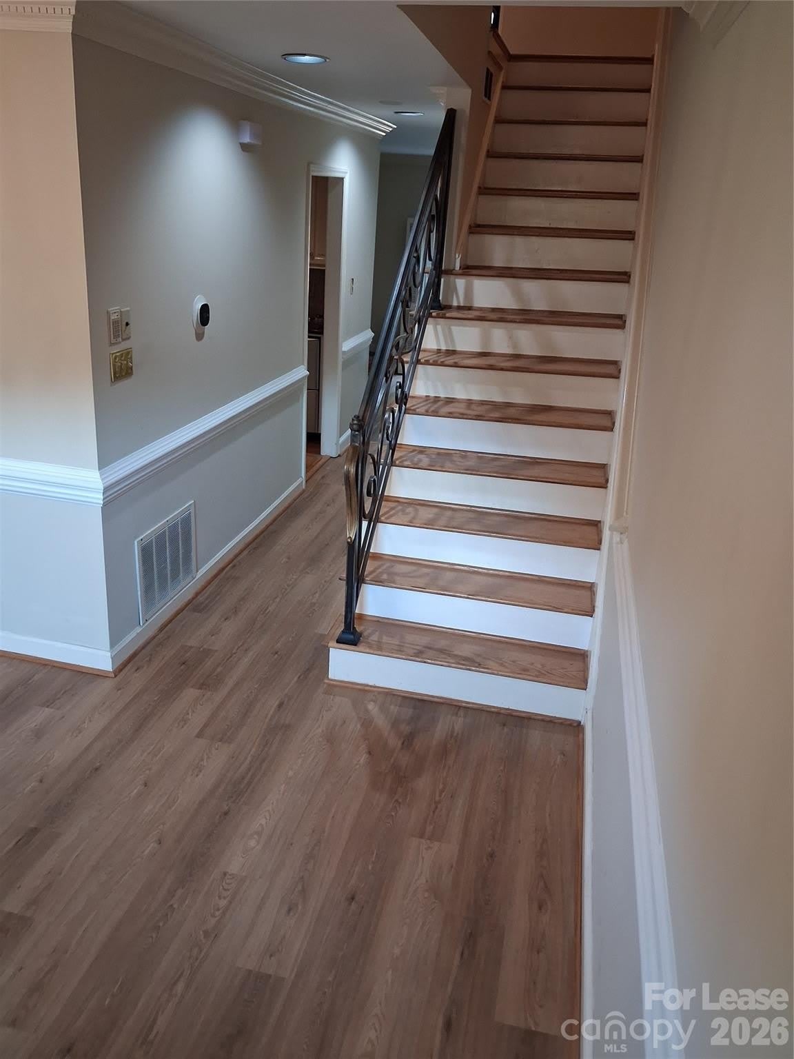 520 N Poplar Street – photo 5