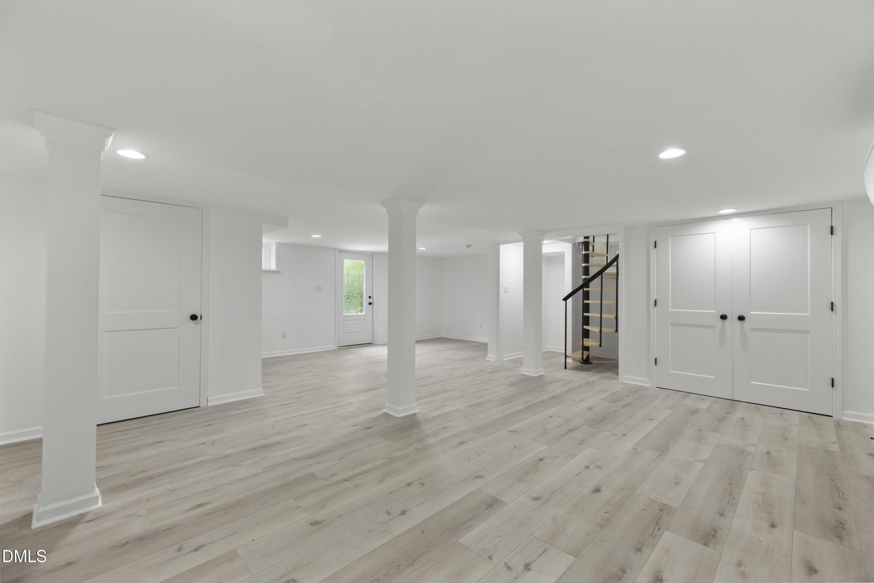 437 Woodsdale Road – photo 4