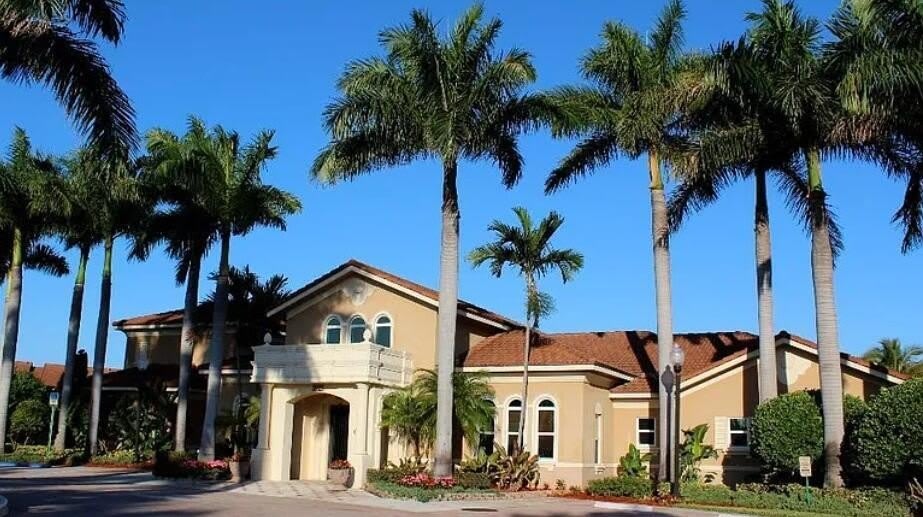 1119 Villa Circle – photo 2