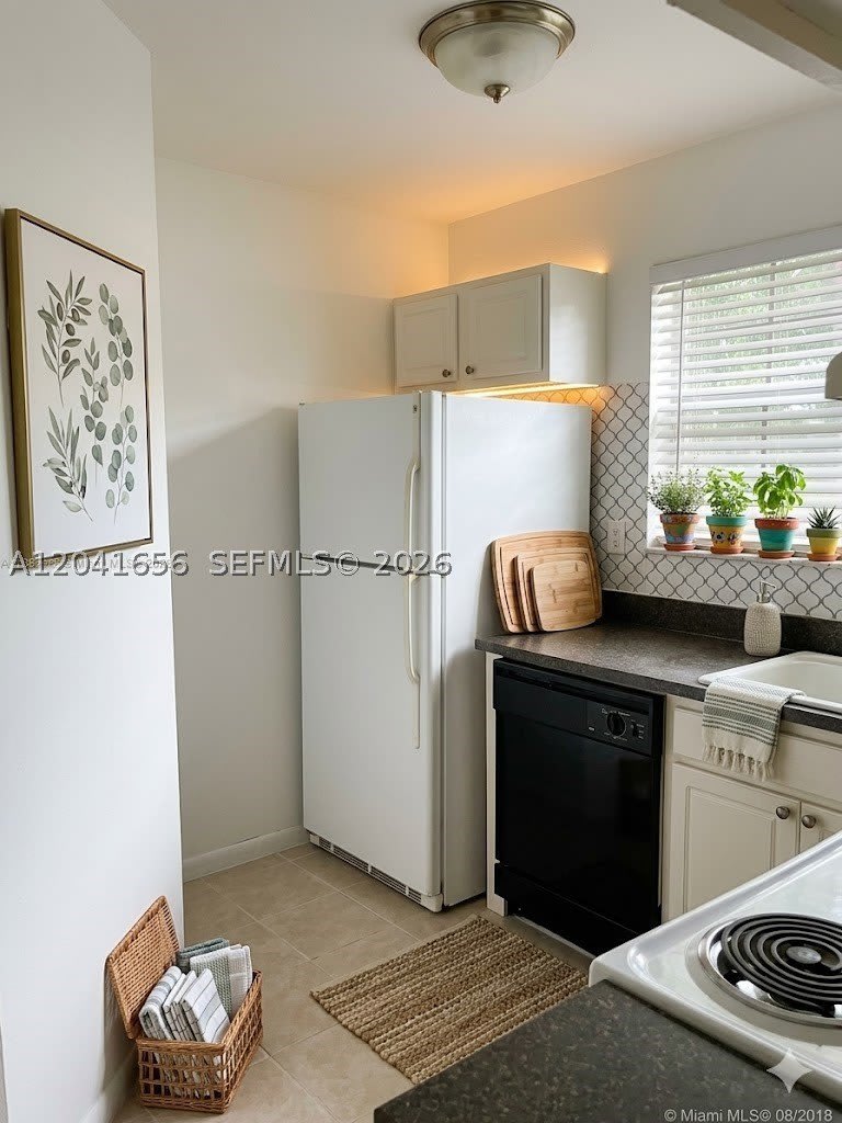 1761 NW 96th Ter – photo 3