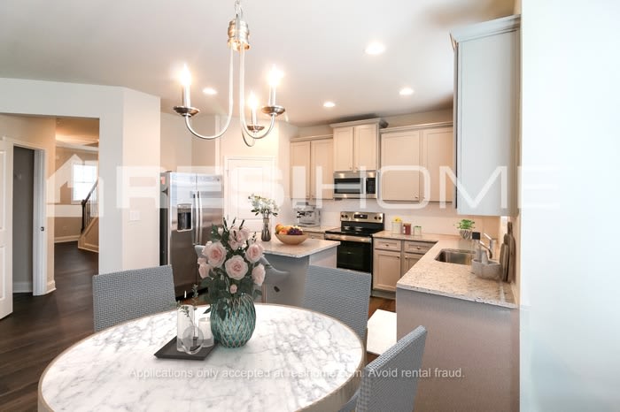 717 Holiday Birch Pass – photo 4