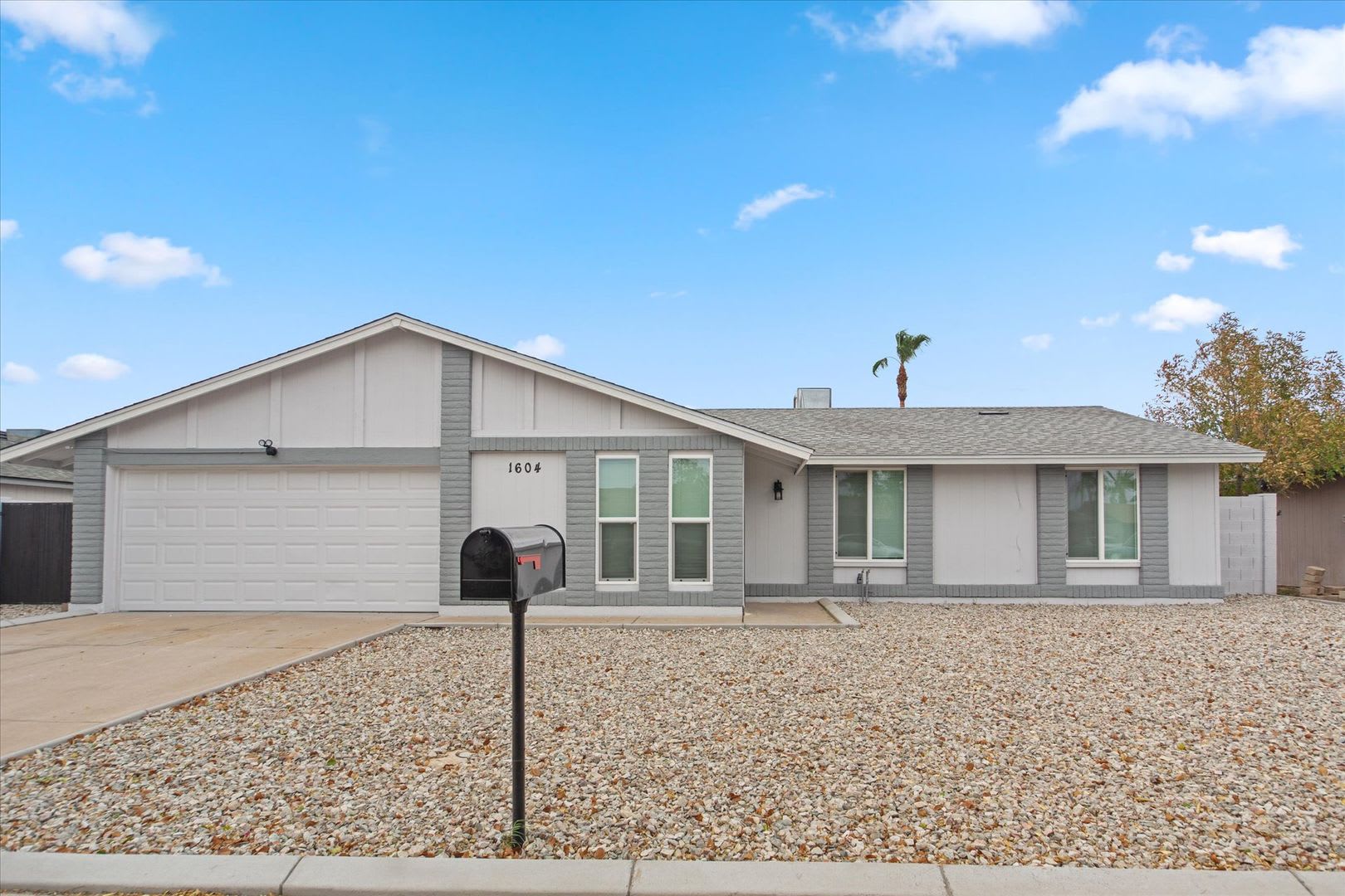 2 650 Chandler Home For Lease 4 Beds 2 Baths Remodeled Home Large Private Backyard No Hoa – photo 1