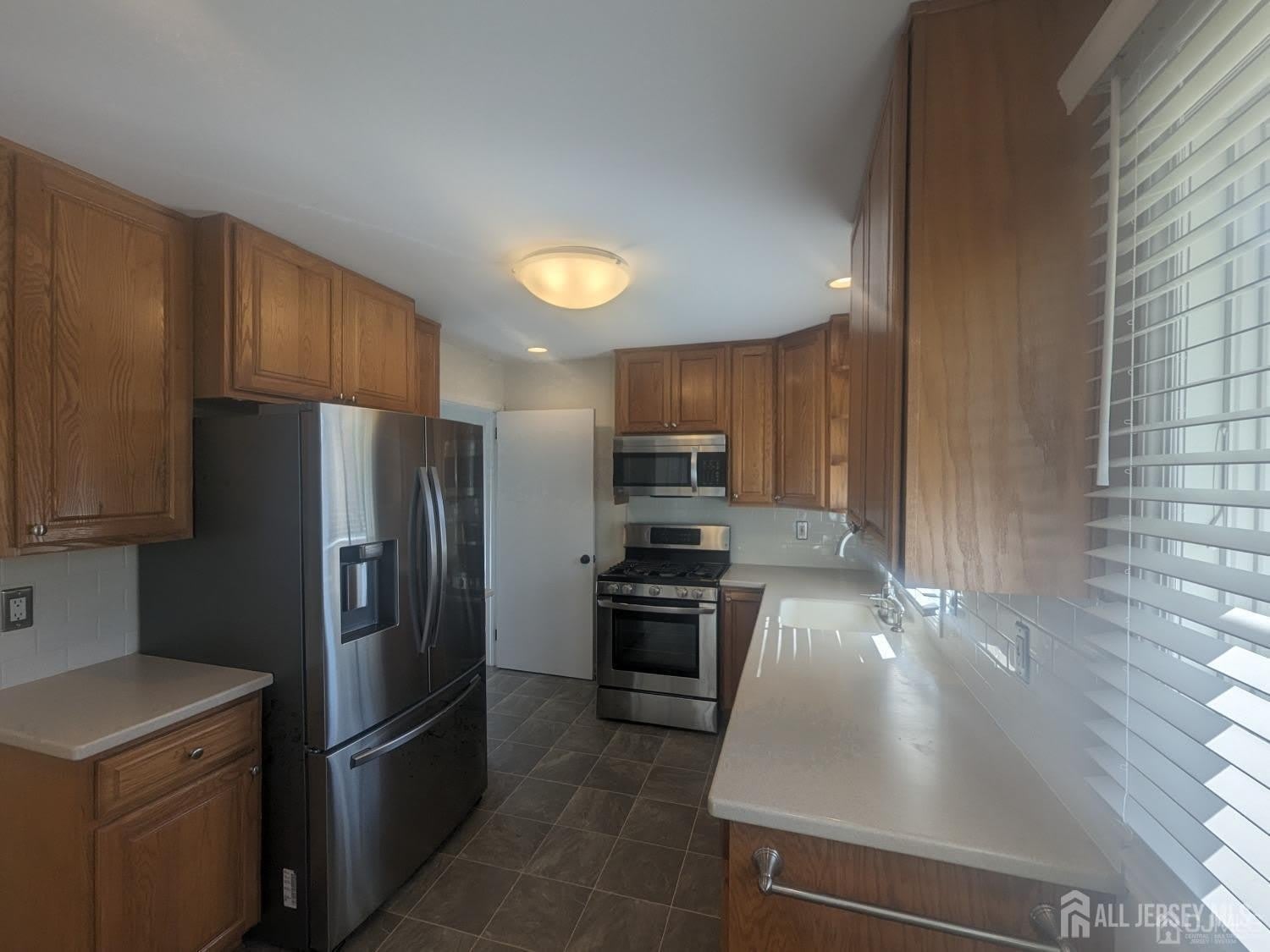 6 Hillside Avenue – photo 5