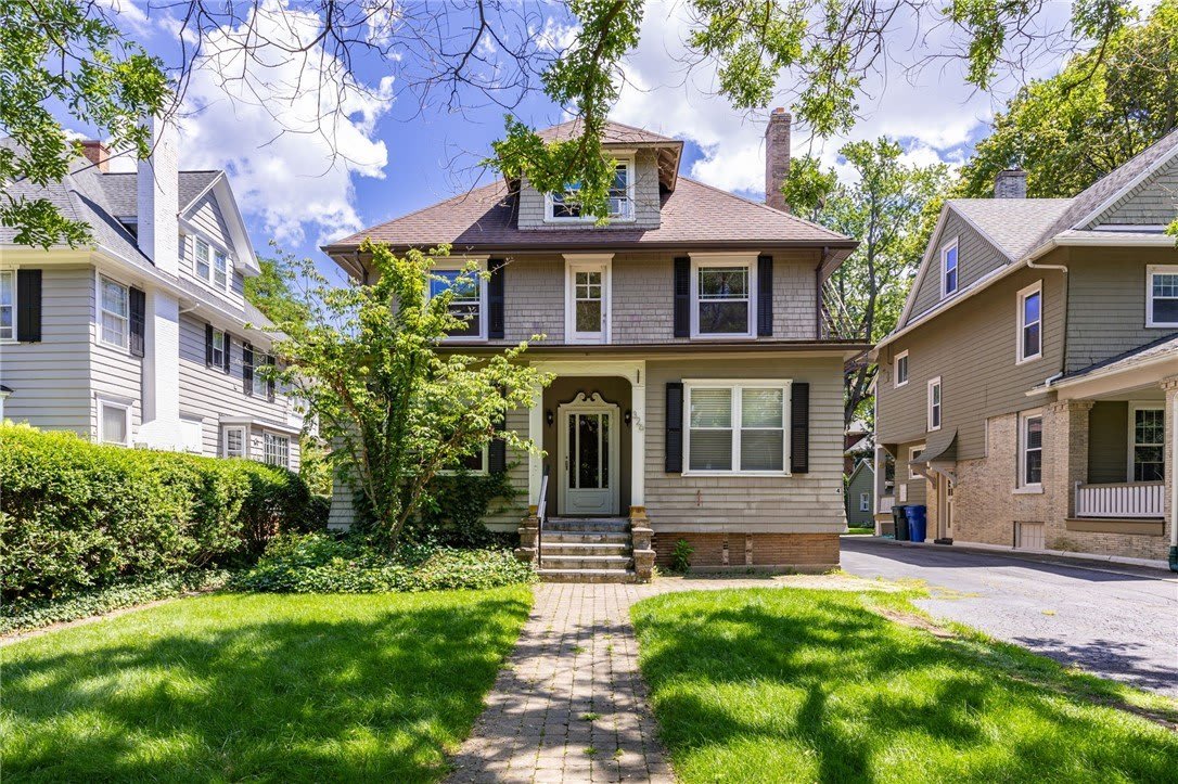 326 Barrington St – photo 1