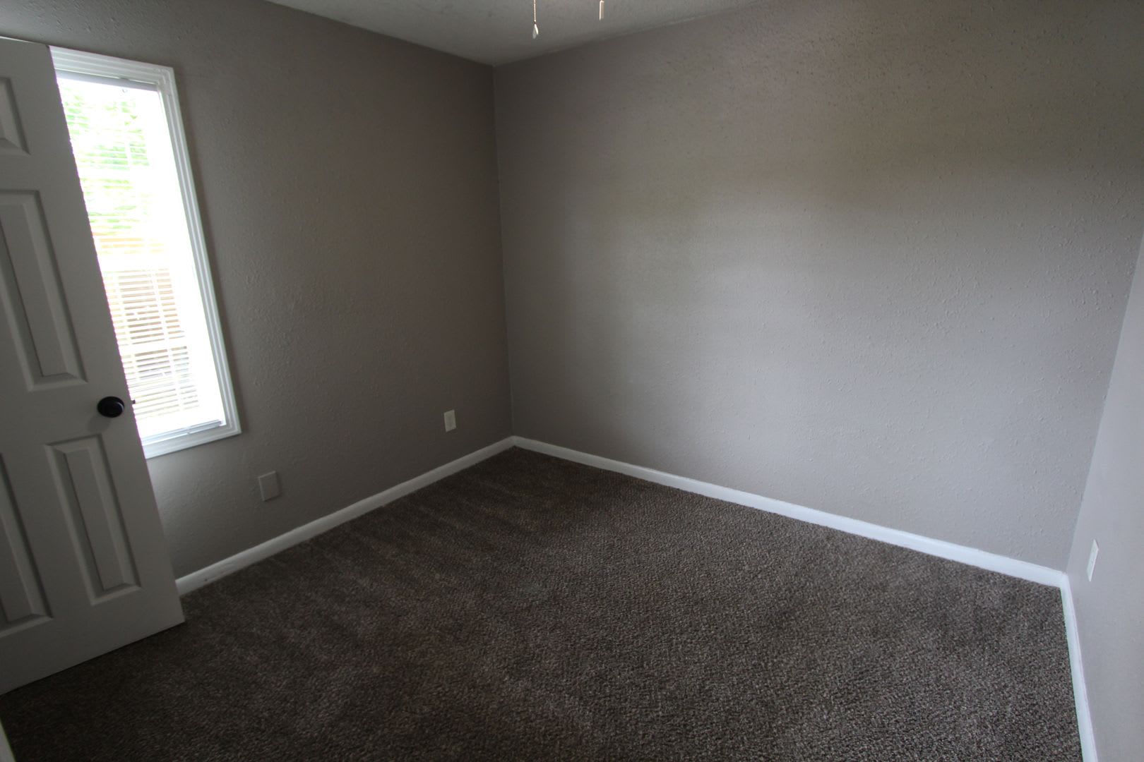 Charming Home With 3 Beds 1 Bath Near To Fuller State Park – photo 5