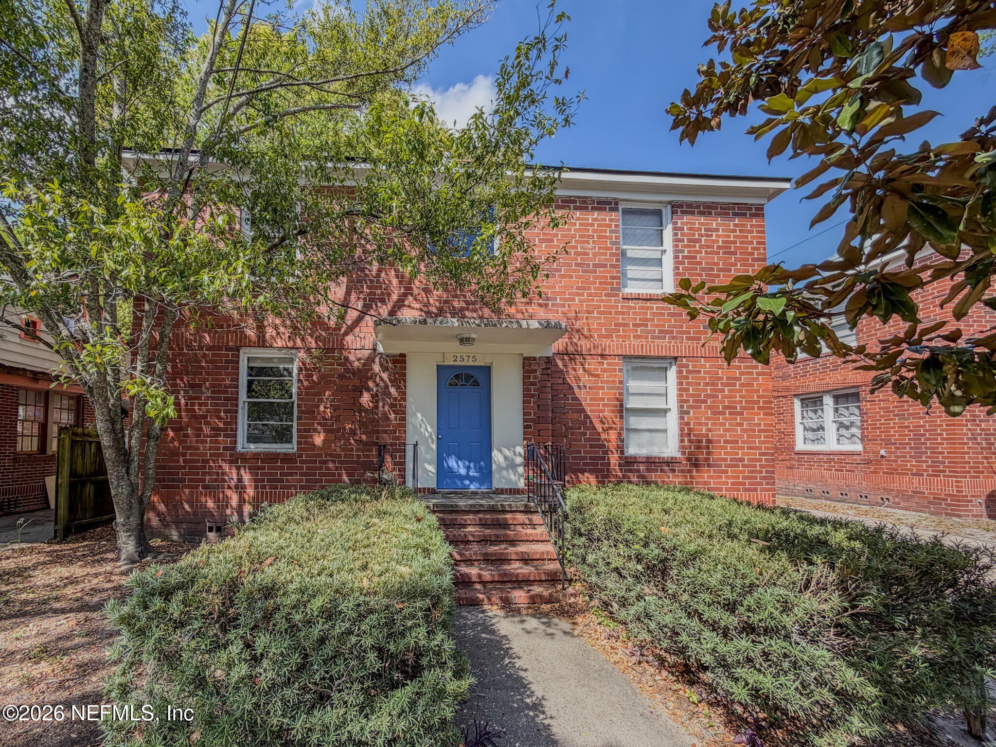 2575 MYRA Street – photo 1
