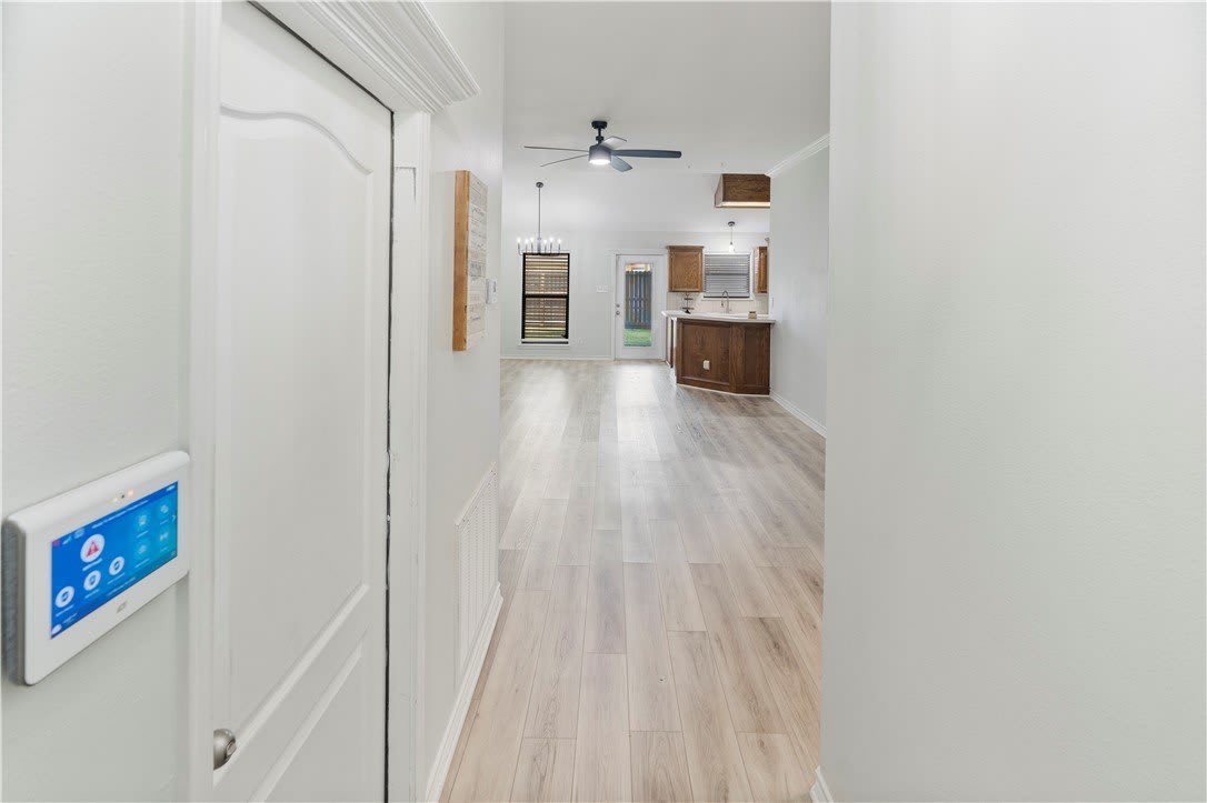 7925 ROCK CREST Drive – photo 4