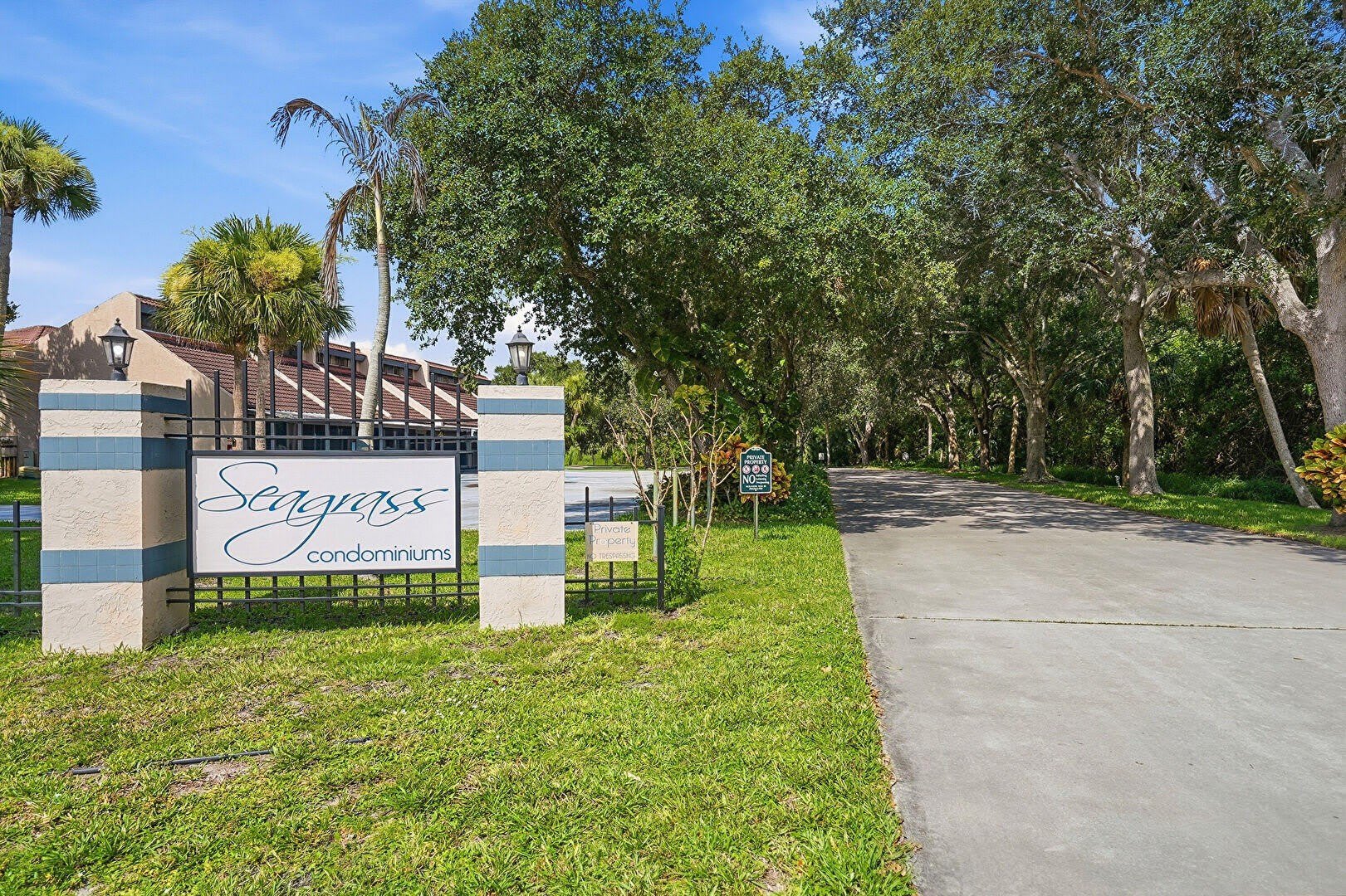 2480 SE Garden Terrace – photo 3