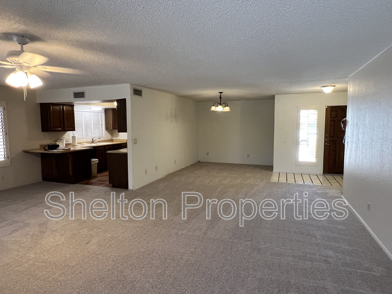 18942 N 96th Ln – photo 4