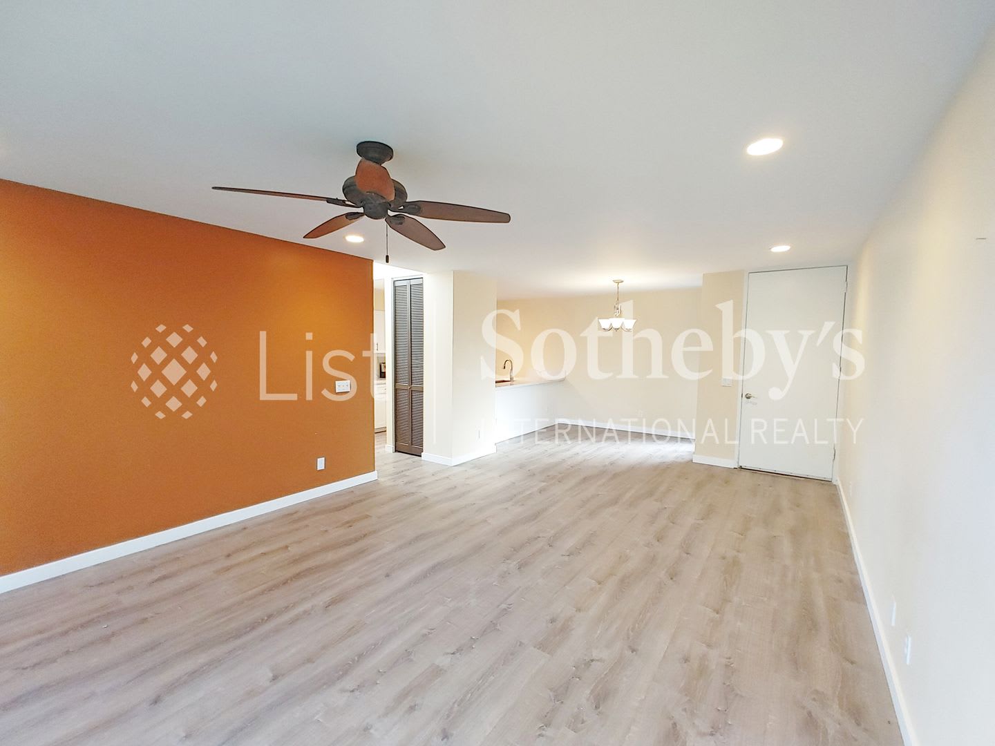 Gardenia Manor #416 – photo 3