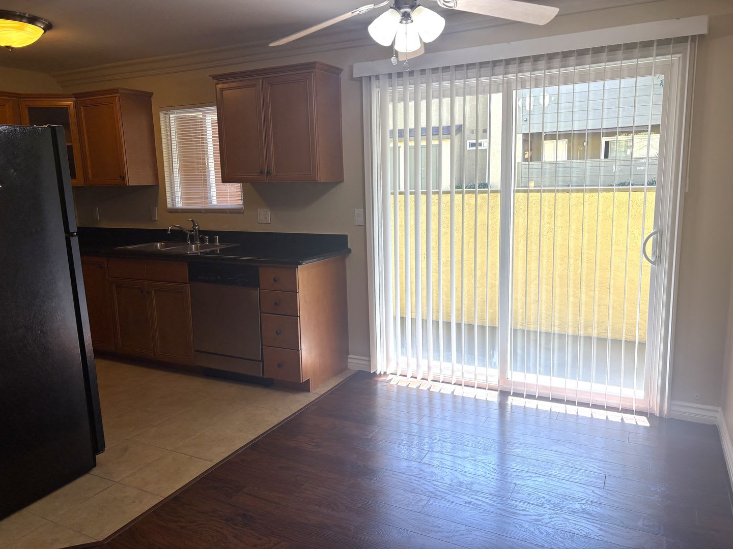 Adorable Condo Ready For Move In – photo 5