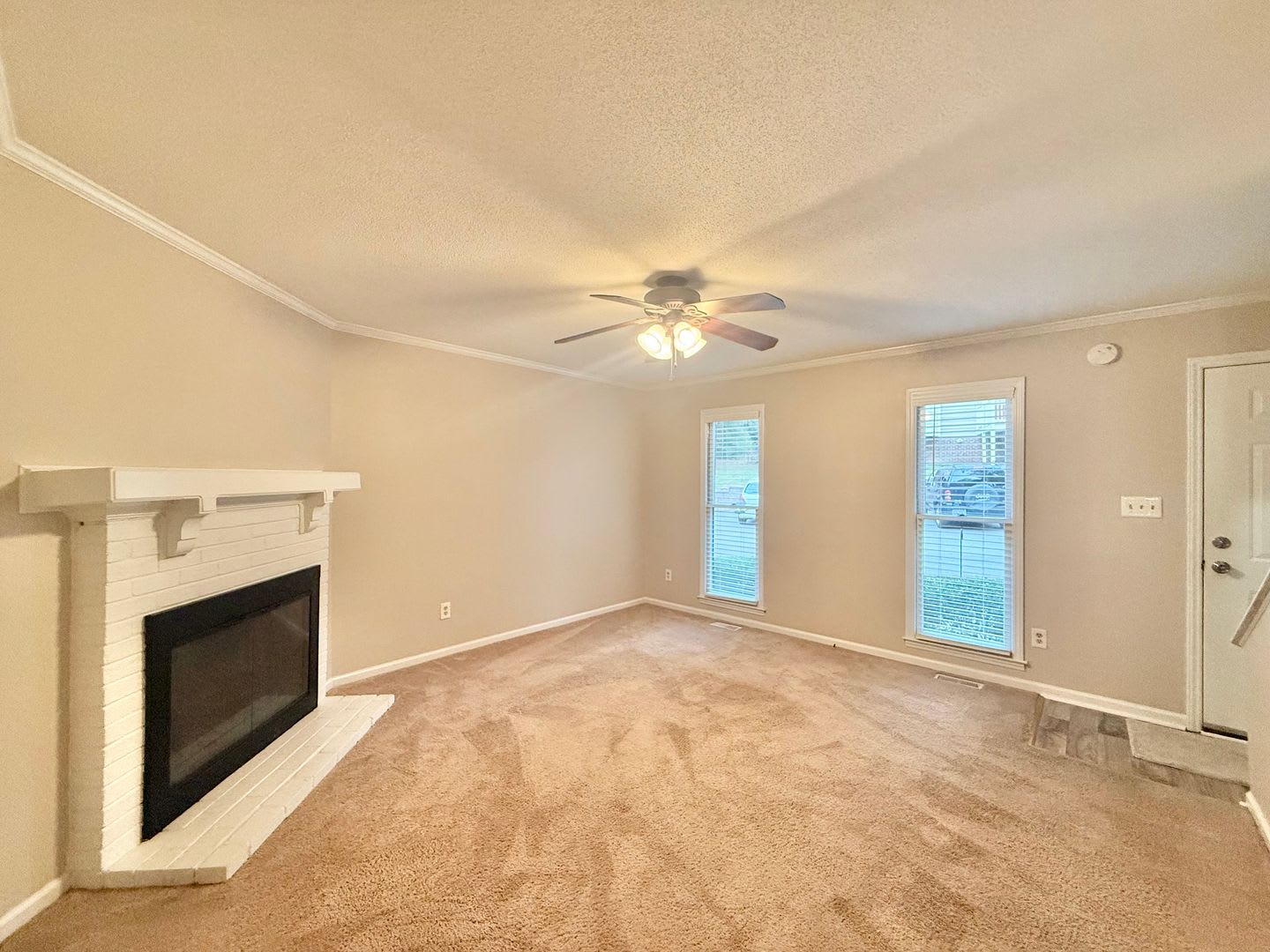 Newly Remodeled 2Bd 2 5Ba North Raleigh Townhome In A Prime Location Near Interstates North Hills And Crabtree Valley Mall – photo 2