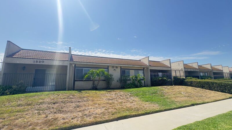 1520 N California Ave – photo 2