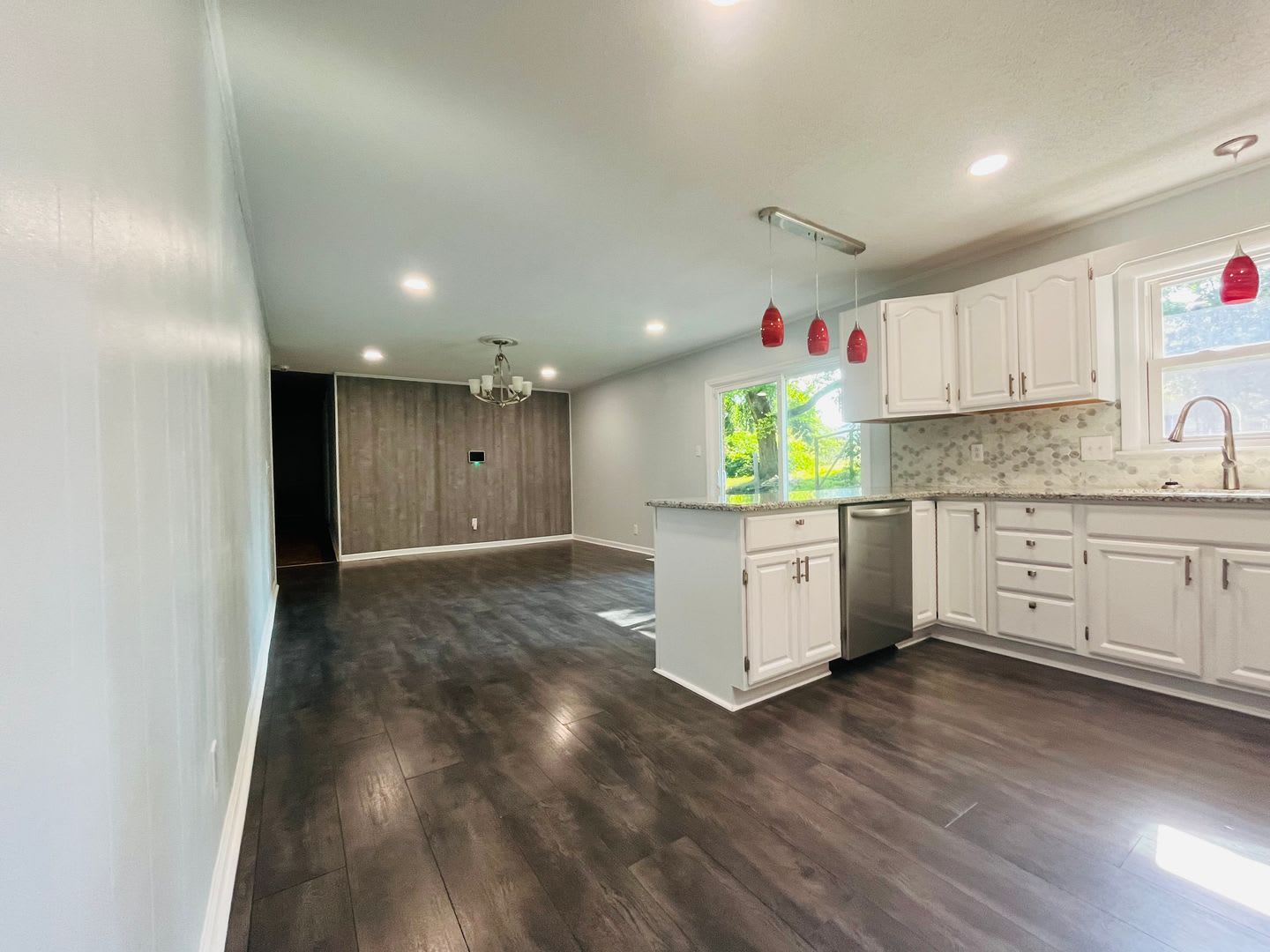 COMING SOON!! Recently Renovated Residence-3 Bedroom, 2 Bath Must See – photo 5