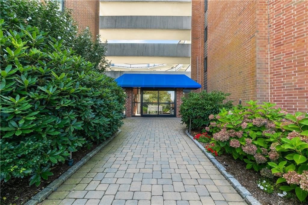 1204 Capella S Street – photo 4
