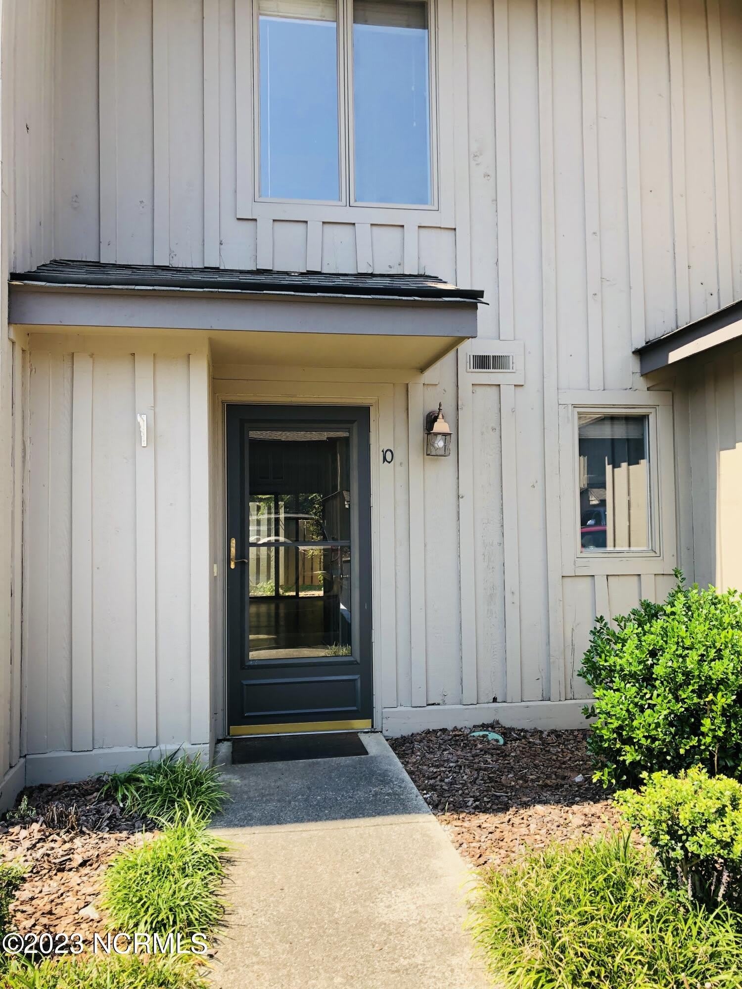 940 Linden Road – photo 1