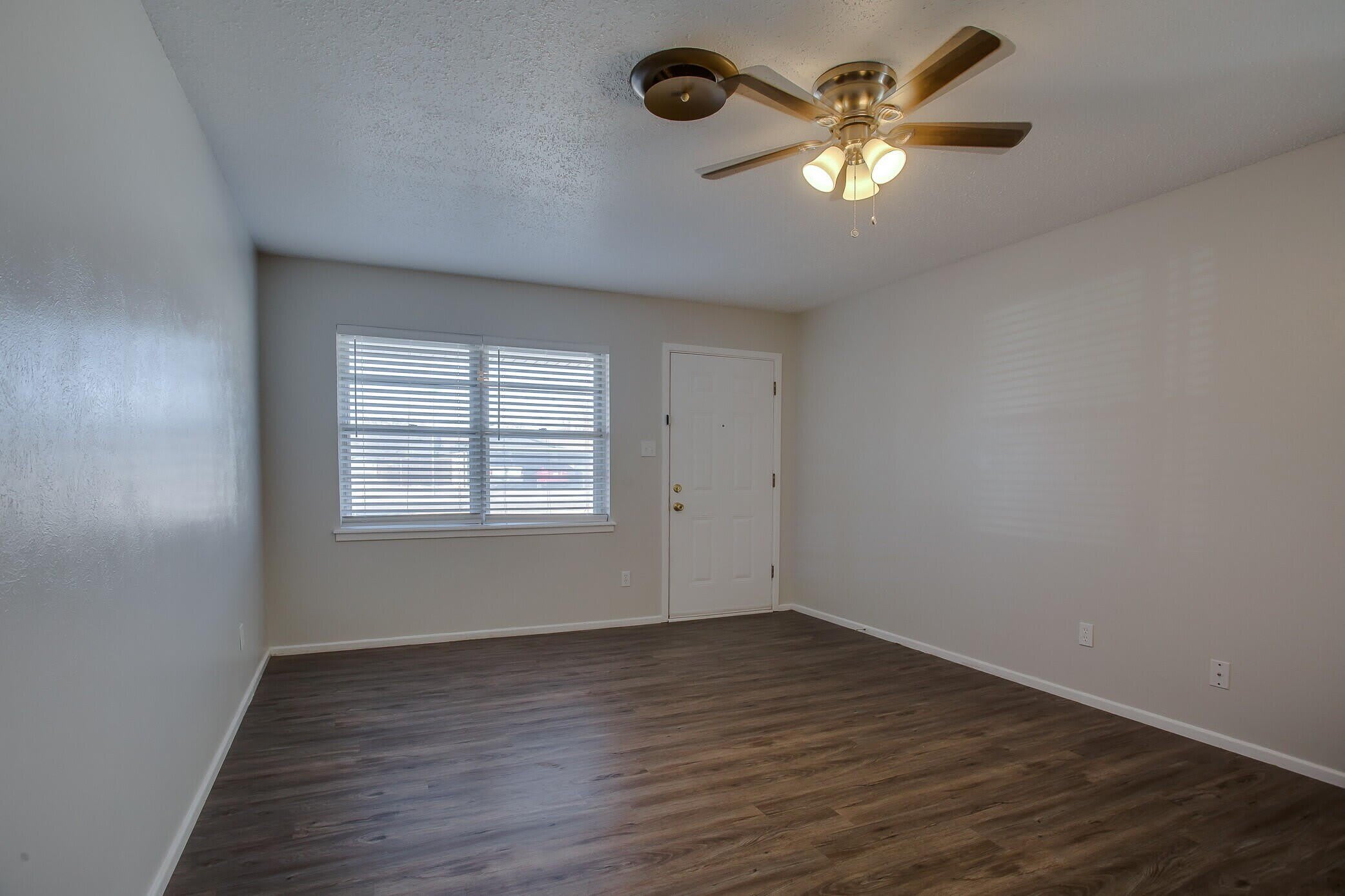 5419 46th Street – photo 2