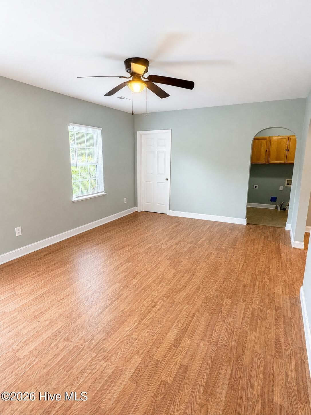 1103 Colonial Avenue – photo 3