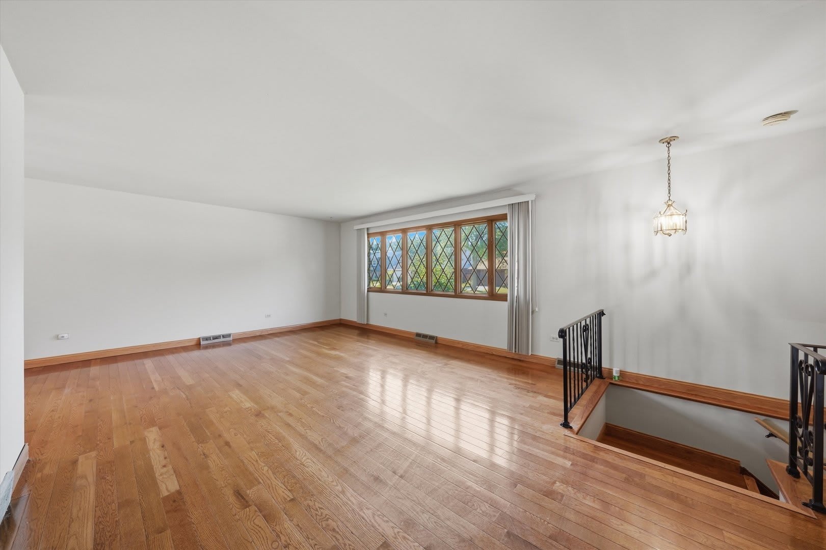 4050 Violet Lane – photo 5