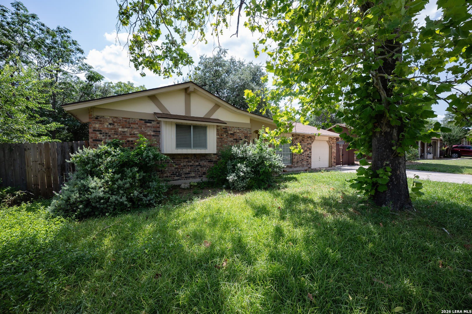 6614 PEACH TREE DR – photo 4