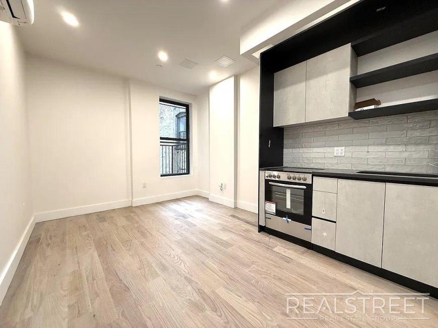 2324 Bedford Avenue – photo 3