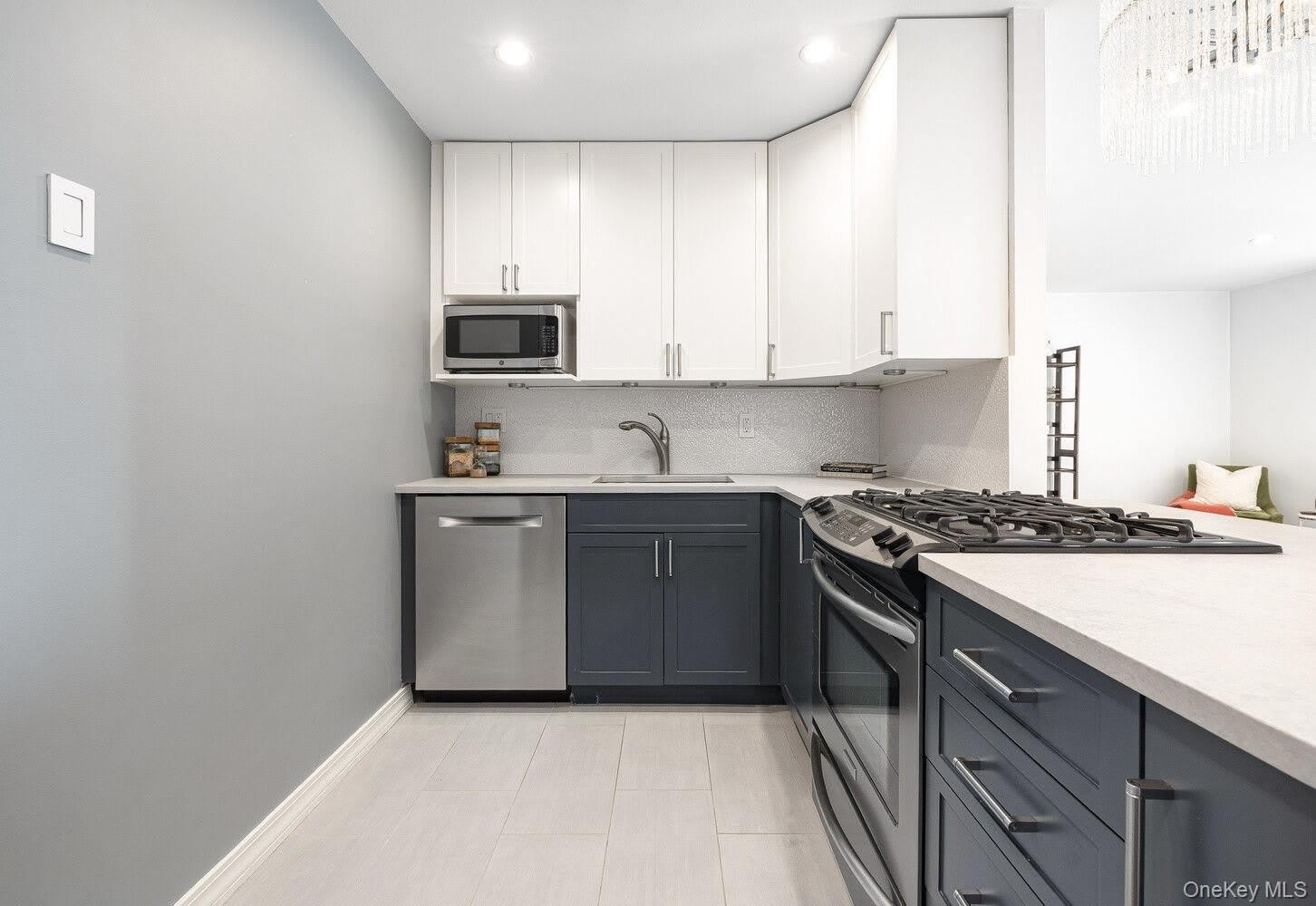 3 HANOVER Square – photo 5