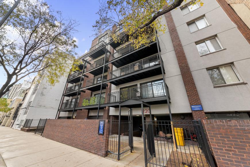 1222 Lasalle – photo 4