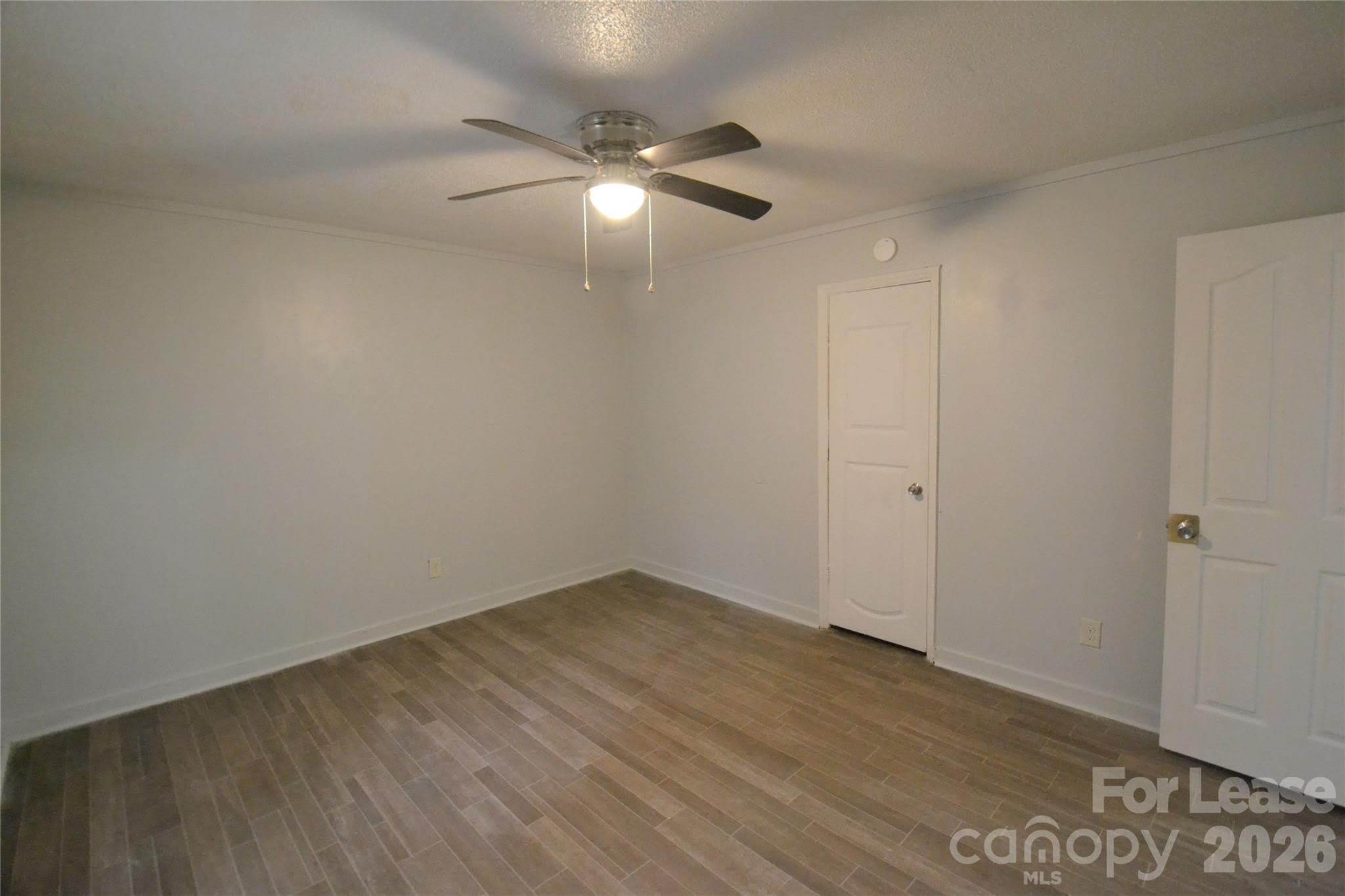1009 Plymouth Street – photo 4