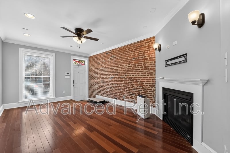 528 S Curley Street – photo 4