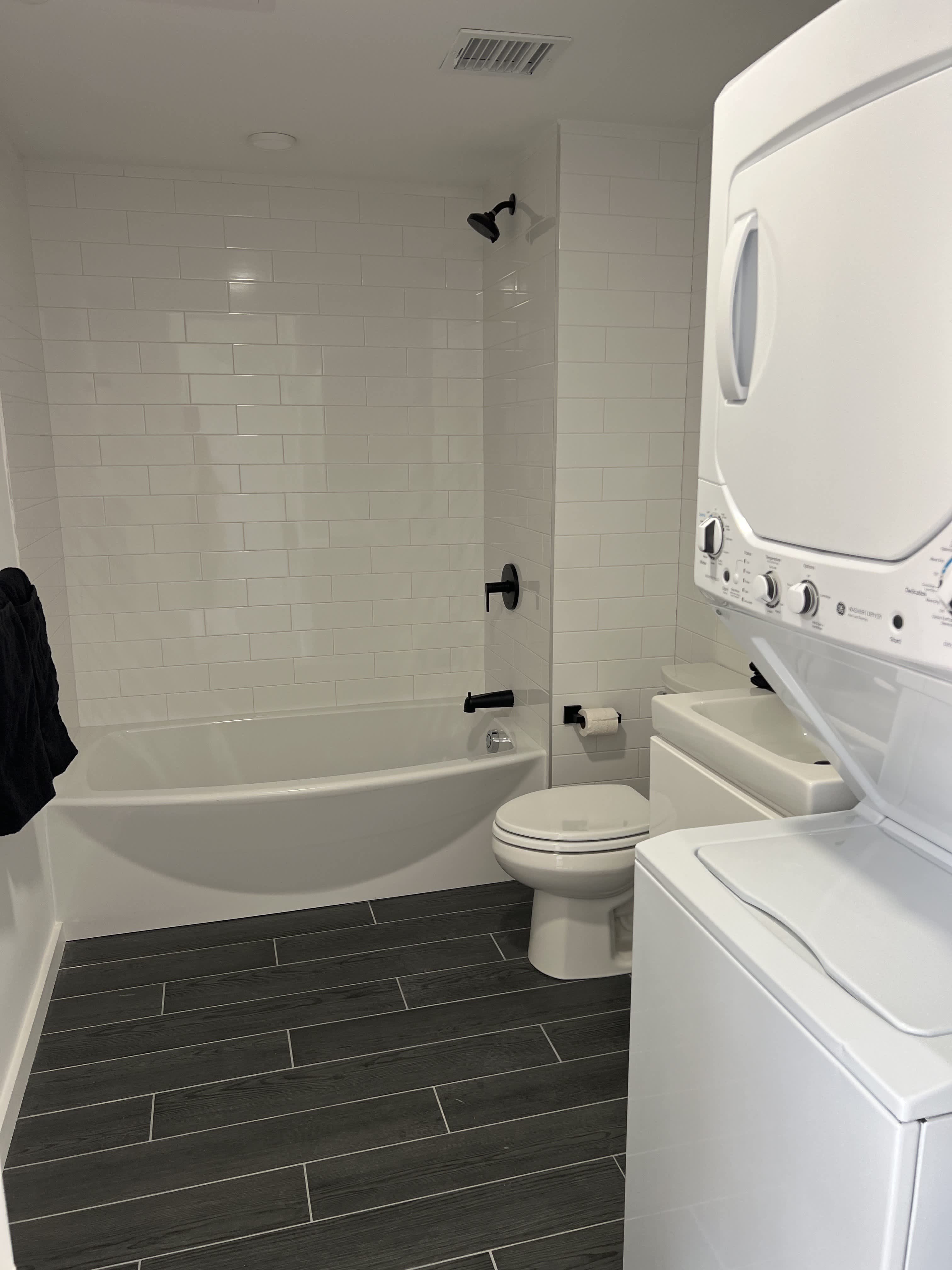 160 Middlesex Street – photo 4