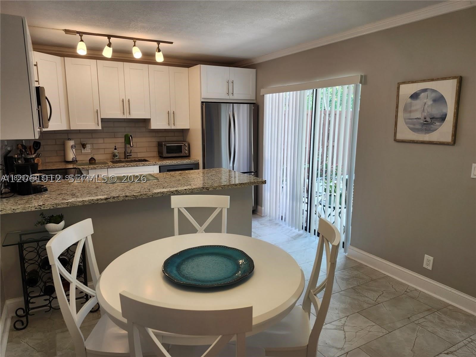 1460 Augusta Cir – photo 5