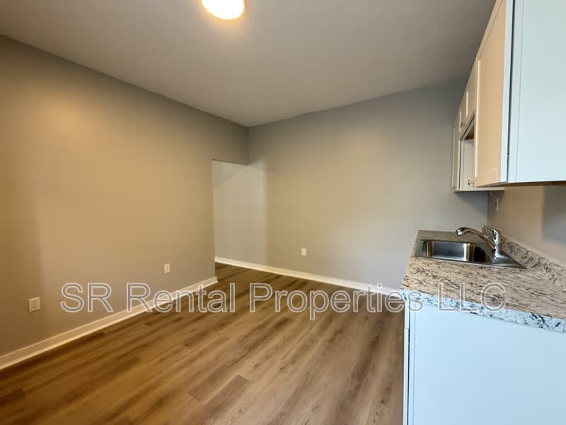 243 S Main St – photo 4
