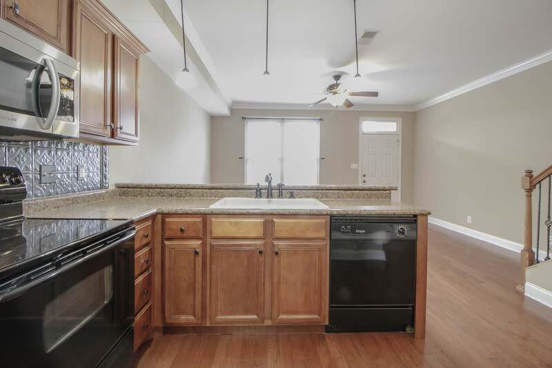 605 Anderson Drive – photo 5