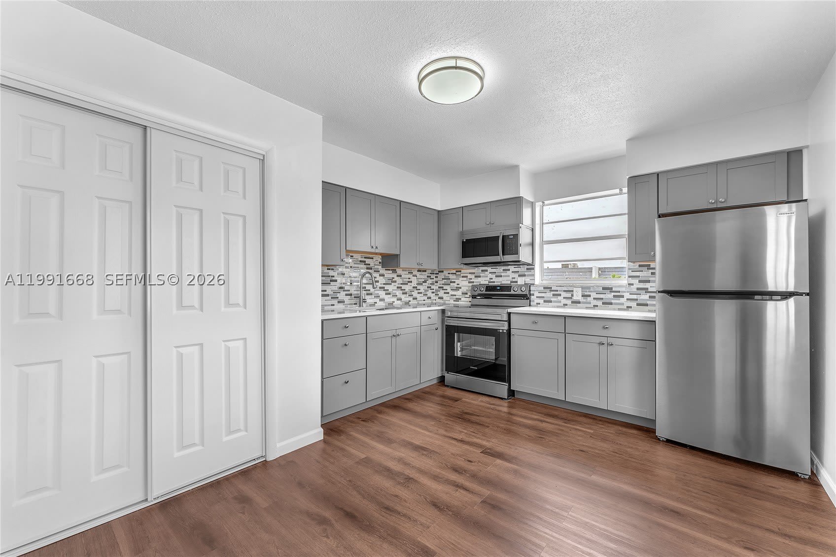 3750 SW 59th Ave – photo 2