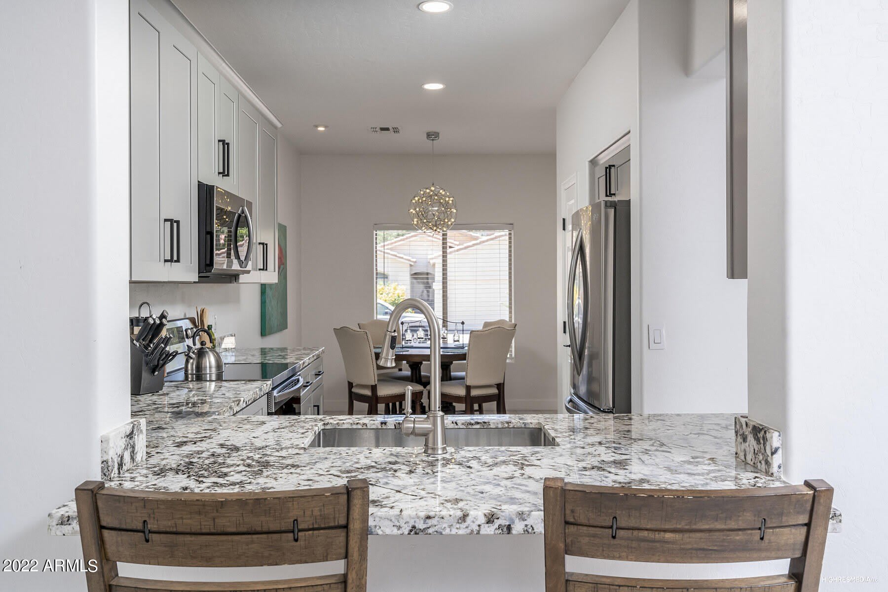 1036 E SUSAN Lane – photo 3