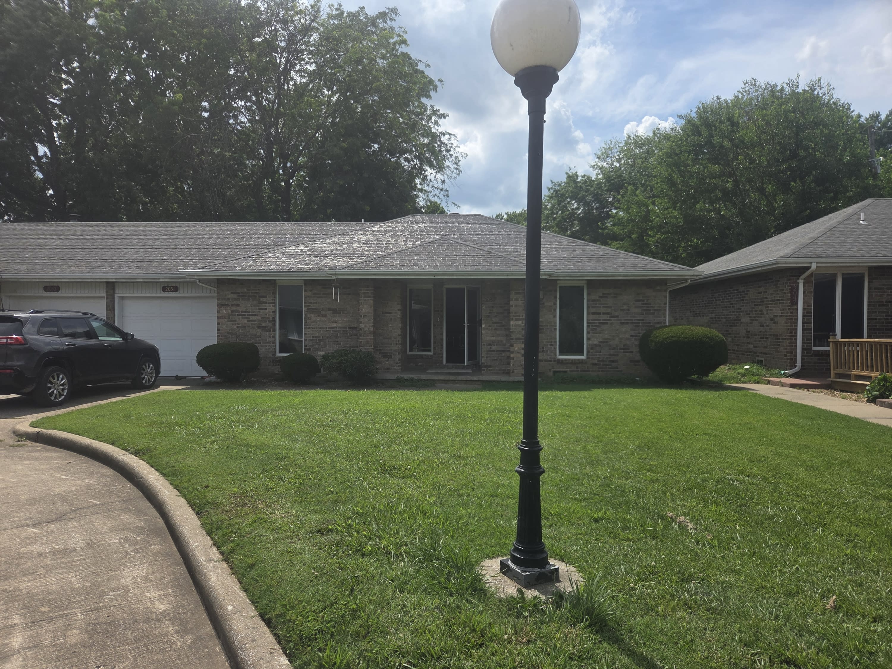 2051 South Kentwood Avenue 1 – photo 2